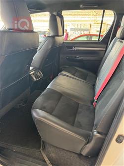 تويوتا هايلوكس